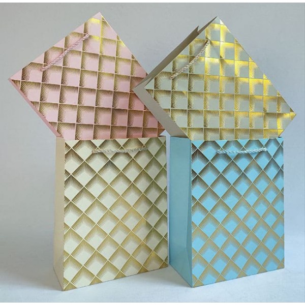 230204 Пакет 26*33*12см паперовий "Золотий дотик" 12 шт в пак.