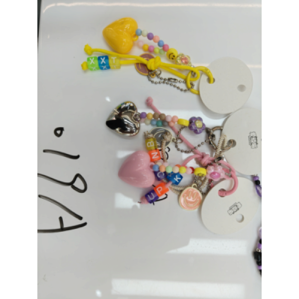 247335 Брелок FG250718019H на сумку, серце, намистини, 3 кольори,  пак., 11-11-2см